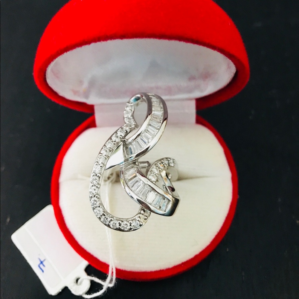Cubic zirconia sterling silver 925 size 7 new